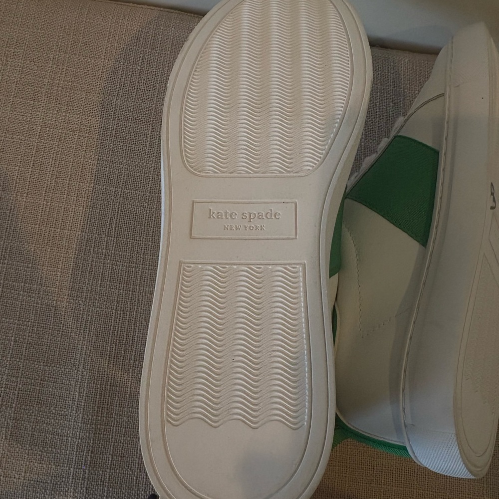Kate Spade Court Sneakers White & Green Ainsley NWOT size 6B EUR 36.5 - Picture 7 of 9